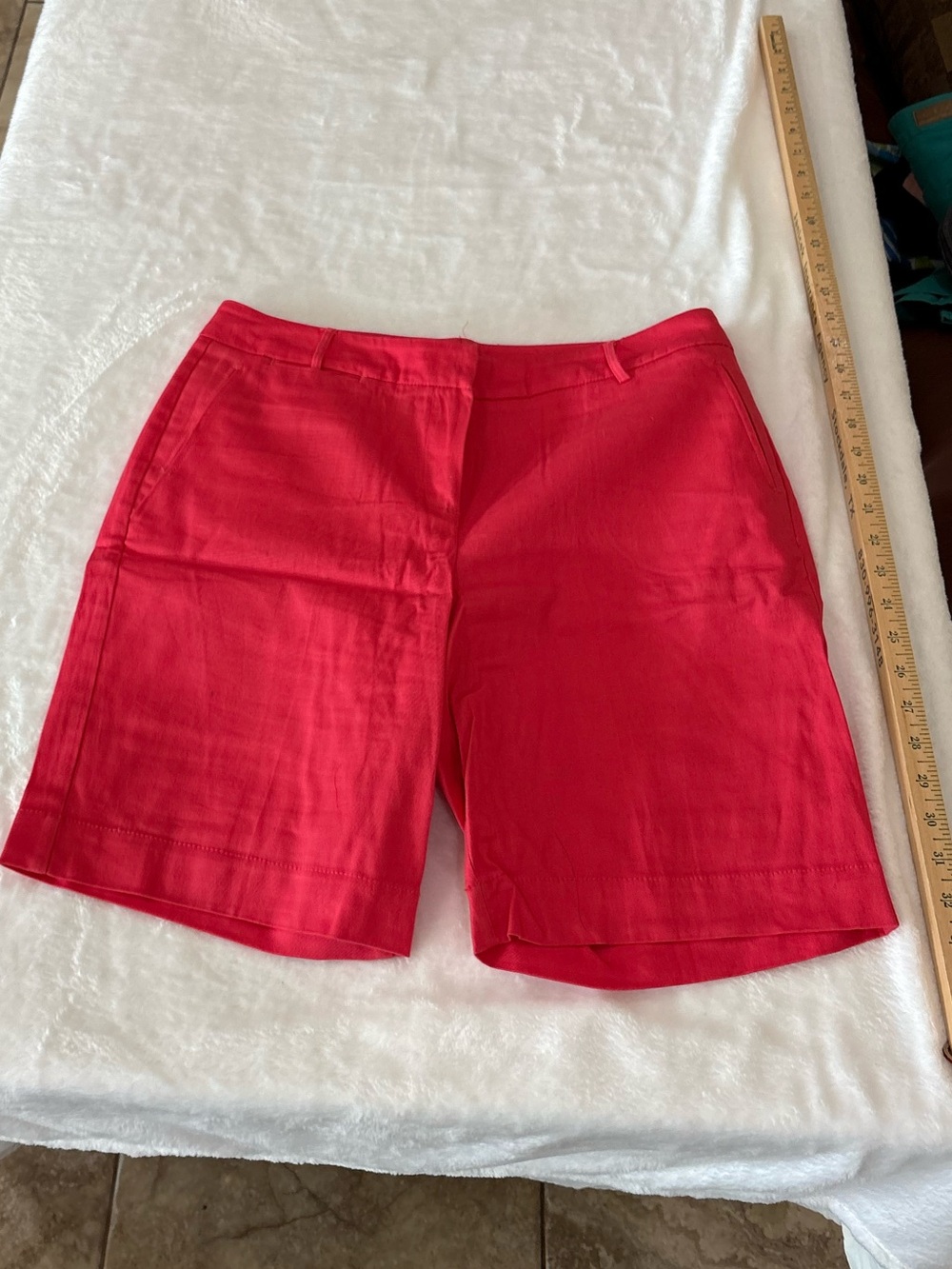 Women’s Redish/Coral Classic Linen-Blend Shorts